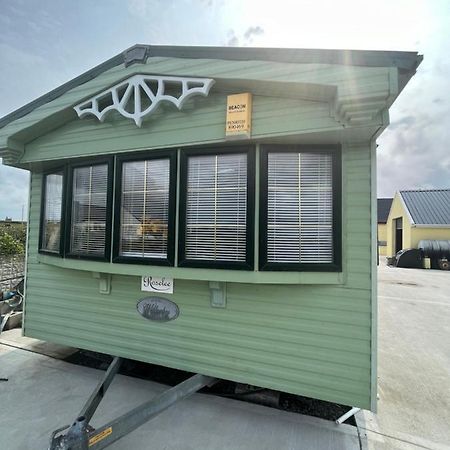 Seaside Chalet Villa Quilty Exterior photo